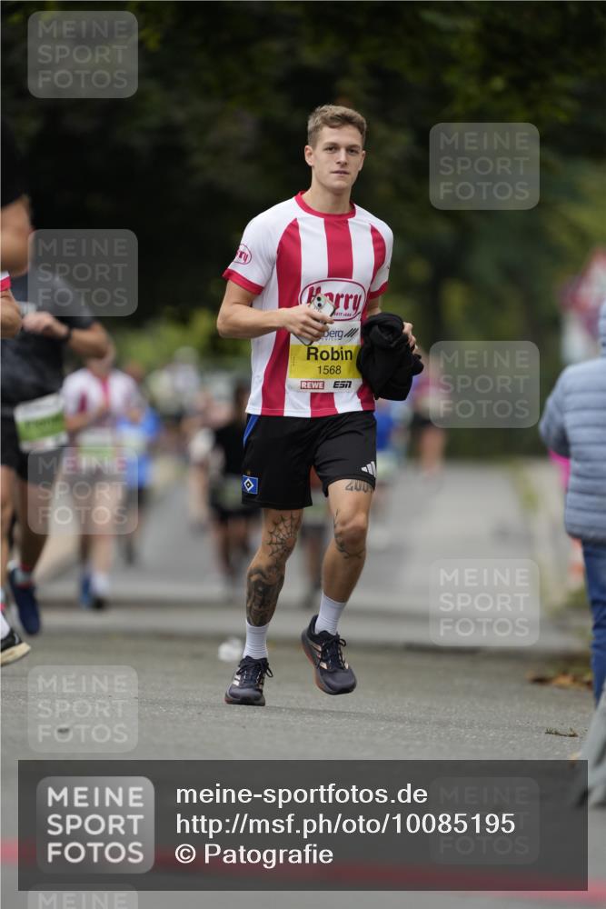 30.08.2026 - Blankeneser Heldenlauf Patografie http://msf.ph/oto/10085195 30.08.2026 10:33:13 Ziel 5129, 5249, 5463, 5614, 5683, 5684 meine-sportfotos.de
