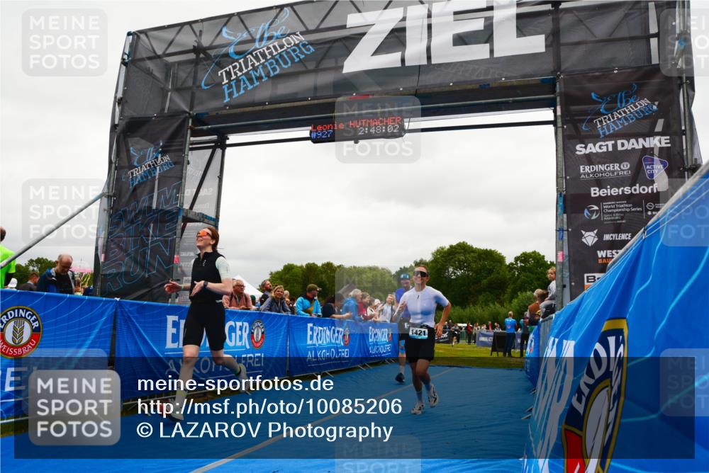 30.08.2026 - Elbe Triathlon Hamburg LAZAROV Photography http://msf.ph/oto/10085206 30.08.2026 11:48:03 Ziel 821, 914, 927, 1163, 1421 meine-sportfotos.de