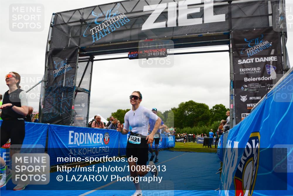 30.08.2026 - Elbe Triathlon Hamburg LAZAROV Photography http://msf.ph/oto/10085213 30.08.2026 11:48:03 Ziel 821, 914, 927, 1163, 1421 meine-sportfotos.de