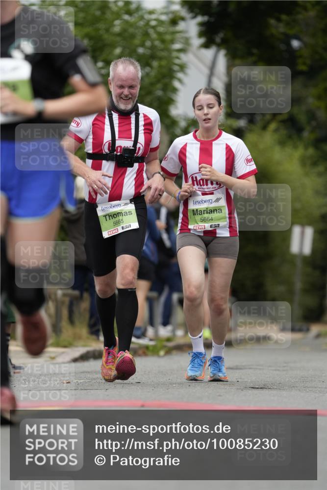 30.08.2026 - Blankeneser Heldenlauf Patografie http://msf.ph/oto/10085230 30.08.2026 10:33:32 Ziel 5134, 5664, 5665, 5825, 5826 meine-sportfotos.de