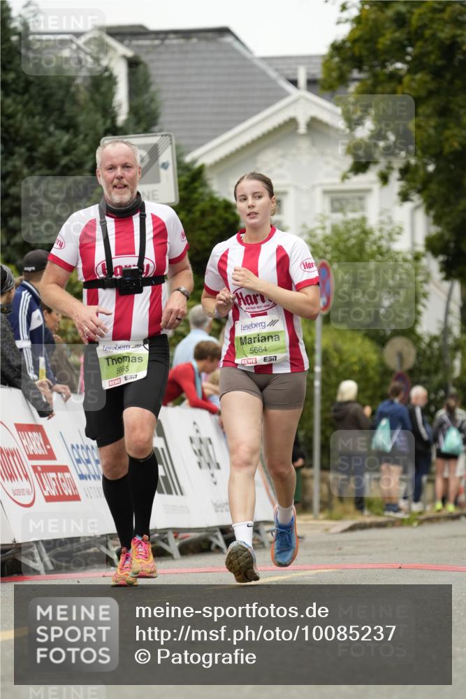 30.08.2026 - Blankeneser Heldenlauf Patografie http://msf.ph/oto/10085237 30.08.2026 10:33:35 Ziel 5134, 5664, 5665 meine-sportfotos.de