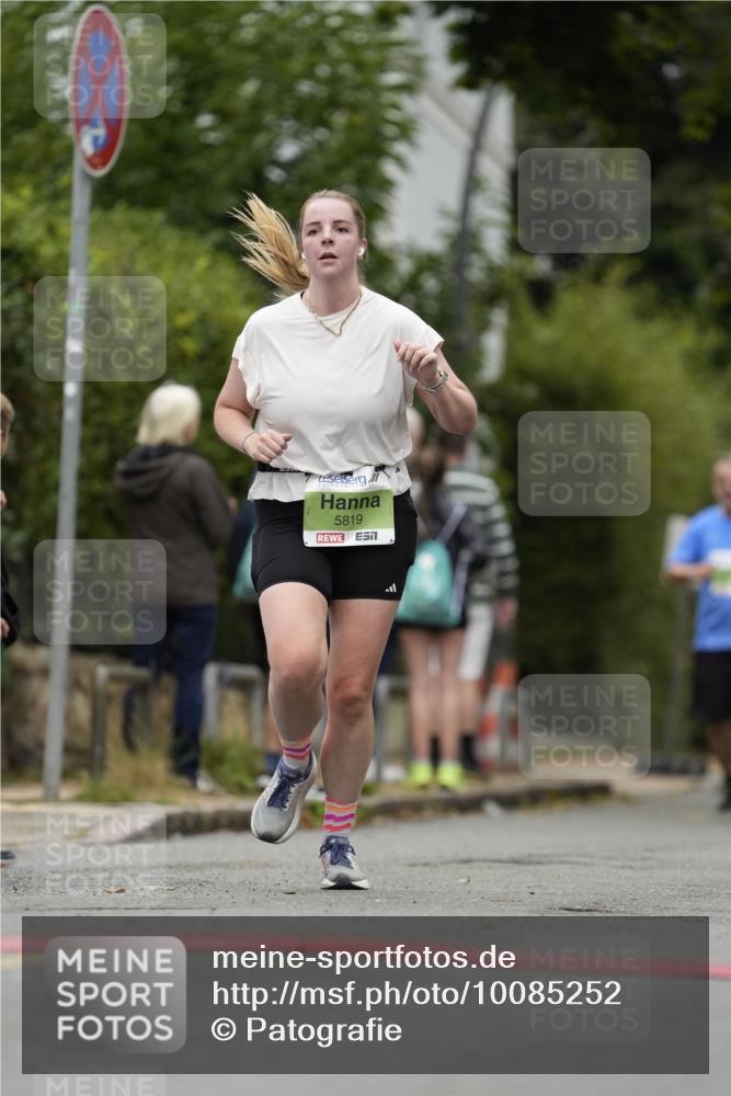 30.08.2026 - Blankeneser Heldenlauf Patografie http://msf.ph/oto/10085252 30.08.2026 10:33:46 Ziel 5631, 5633, 5819 meine-sportfotos.de
