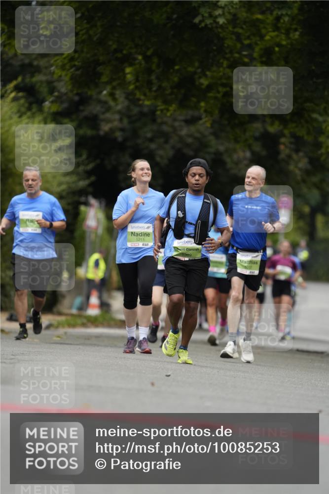30.08.2026 - Blankeneser Heldenlauf Patografie http://msf.ph/oto/10085253 30.08.2026 10:33:48 Ziel 5631, 5633, 5819 meine-sportfotos.de