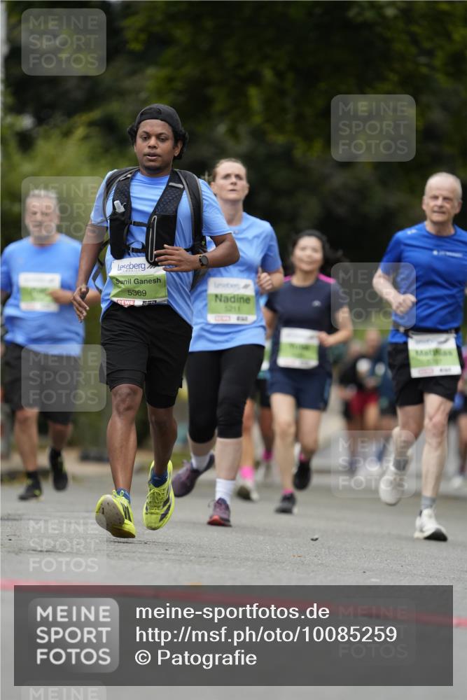 30.08.2026 - Blankeneser Heldenlauf Patografie http://msf.ph/oto/10085259 30.08.2026 10:33:52 Ziel 5211, 5369, 5819 meine-sportfotos.de