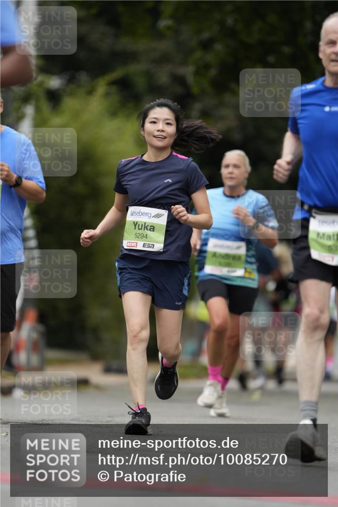 30.08.2026 - Blankeneser Heldenlauf Patografie http://msf.ph/oto/10085270 30.08.2026 10:33:55 Ziel 5211, 5294, 5337, 5369, 5819 meine-sportfotos.de