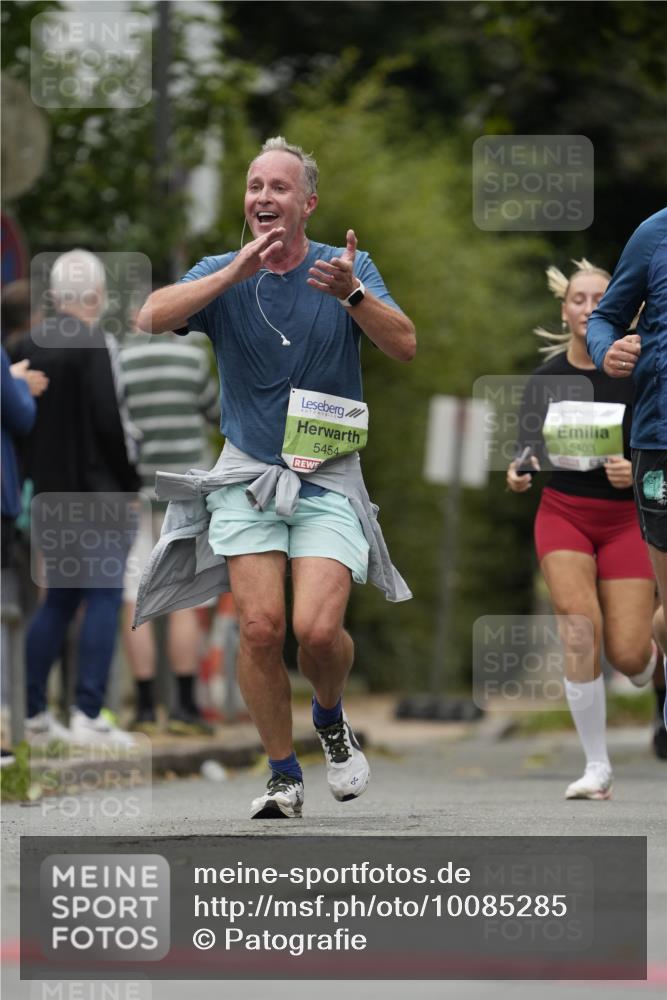 30.08.2026 - Blankeneser Heldenlauf Patografie http://msf.ph/oto/10085285 30.08.2026 10:34:03 Ziel 5211, 5256, 5294, 5337, 5454, 5700 meine-sportfotos.de