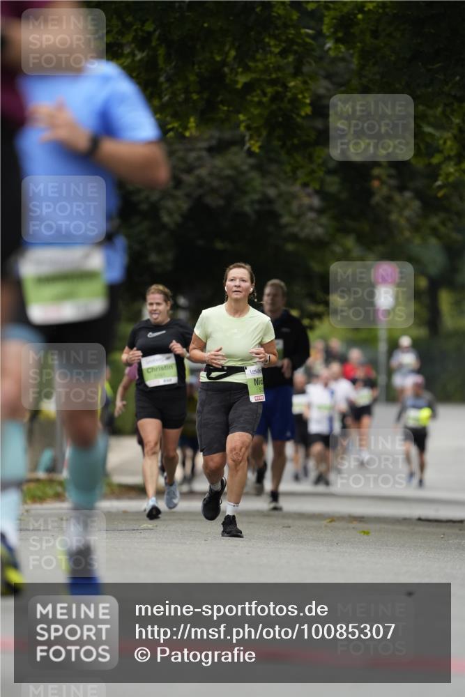 30.08.2026 - Blankeneser Heldenlauf Patografie http://msf.ph/oto/10085307 30.08.2026 10:34:12 Ziel 5370, 5403, 5454, 5486, 5488, 5788 meine-sportfotos.de
