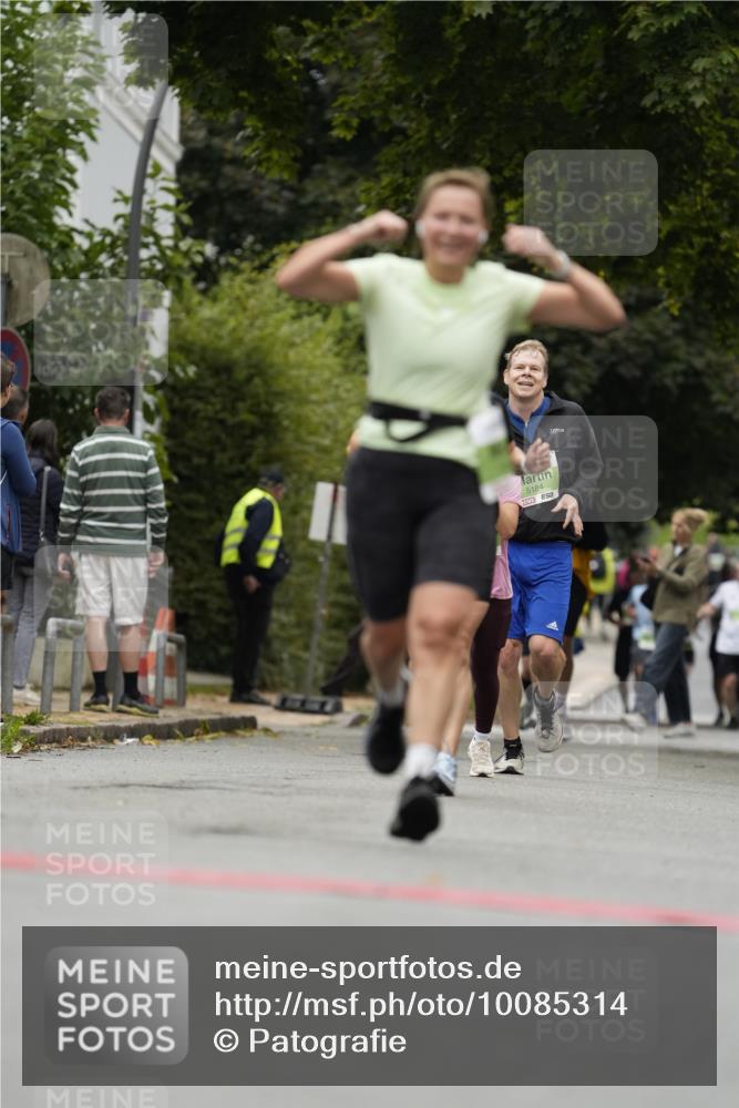 30.08.2026 - Blankeneser Heldenlauf Patografie http://msf.ph/oto/10085314 30.08.2026 10:34:21 Ziel 5161, 5302, 5373, 5488, 5788 meine-sportfotos.de