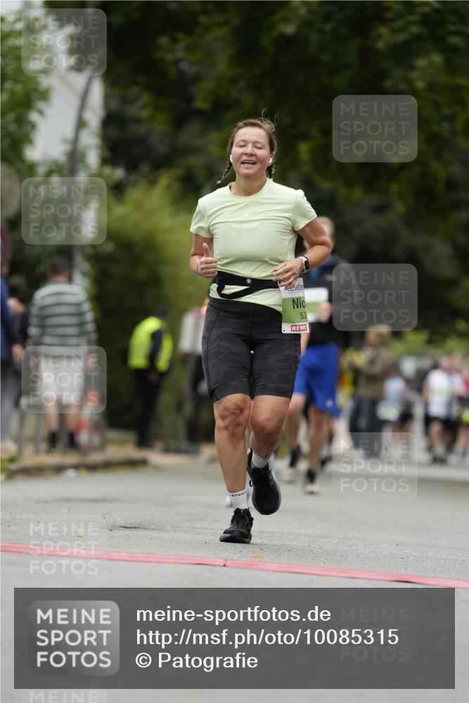 30.08.2026 - Blankeneser Heldenlauf Patografie http://msf.ph/oto/10085315 30.08.2026 10:34:21 Ziel 5161, 5302, 5373, 5488, 5788 meine-sportfotos.de