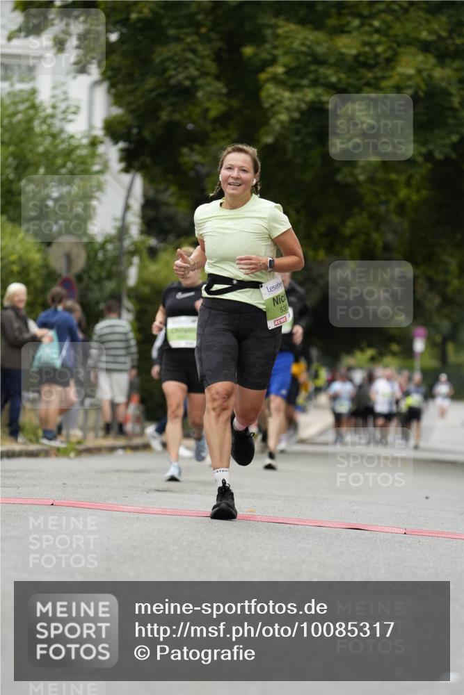 30.08.2026 - Blankeneser Heldenlauf Patografie http://msf.ph/oto/10085317 30.08.2026 10:34:22 Ziel 5161, 5302, 5373, 5788 meine-sportfotos.de