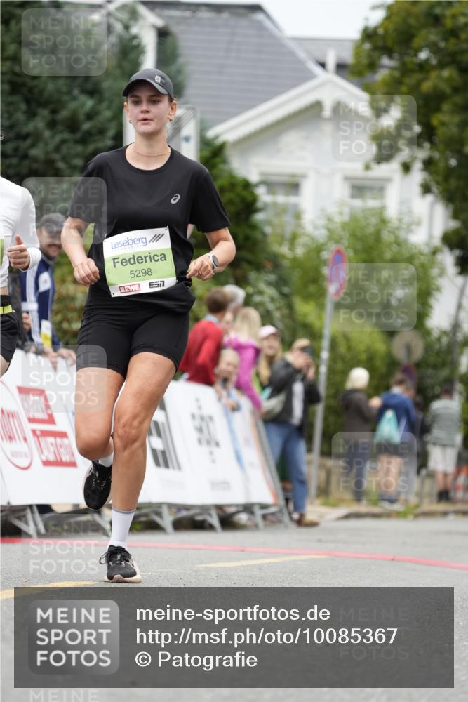 30.08.2026 - Blankeneser Heldenlauf Patografie http://msf.ph/oto/10085367 30.08.2026 10:34:58 Ziel 5298, 5376, 5380, 5540, 5694 meine-sportfotos.de