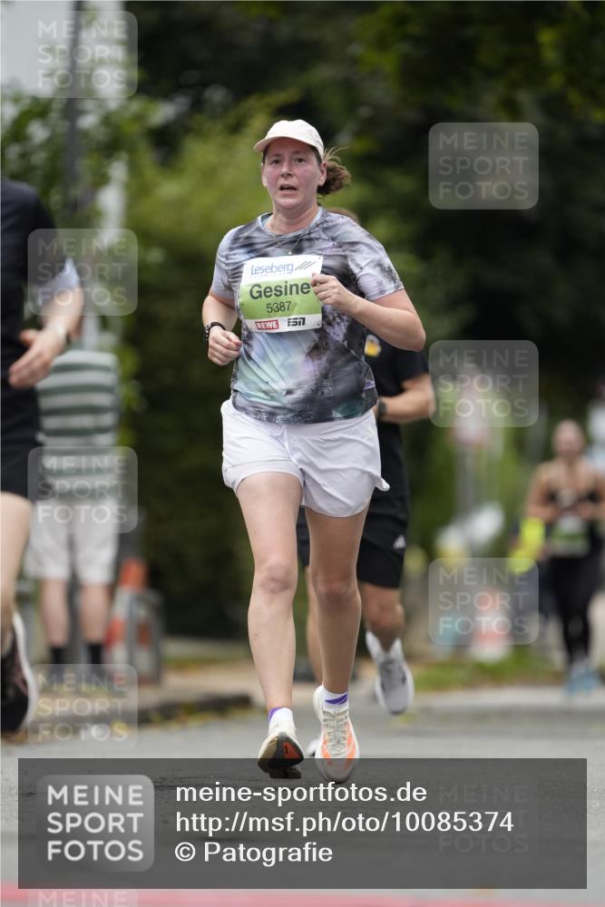30.08.2026 - Blankeneser Heldenlauf Patografie http://msf.ph/oto/10085374 30.08.2026 10:35:03 Ziel 5017, 5298, 5380, 5387 meine-sportfotos.de
