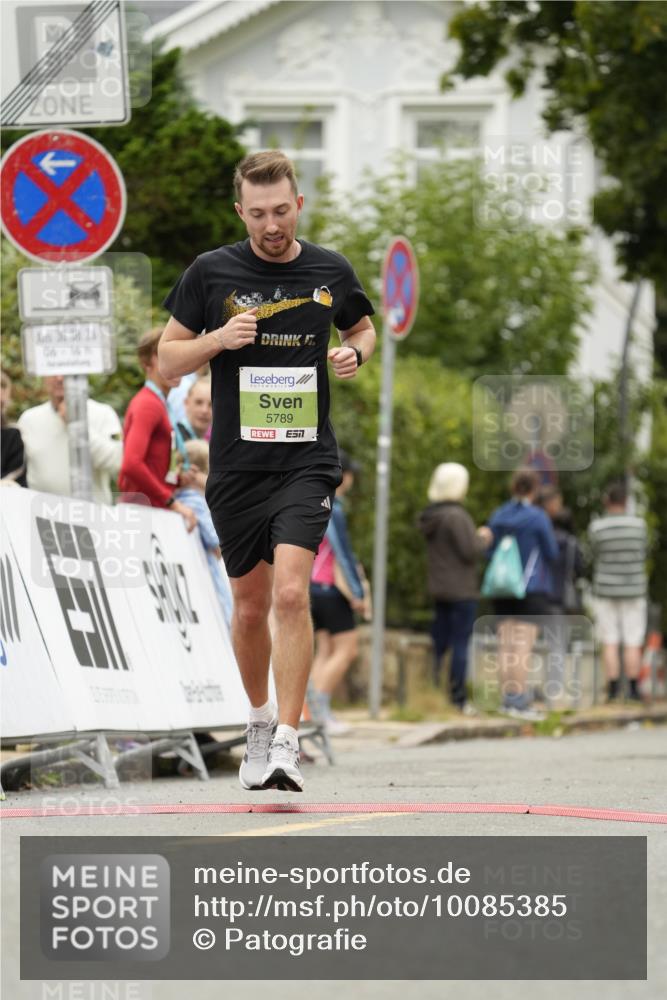 30.08.2026 - Blankeneser Heldenlauf Patografie http://msf.ph/oto/10085385 30.08.2026 10:35:11 Ziel 5017, 5387, 5789 meine-sportfotos.de