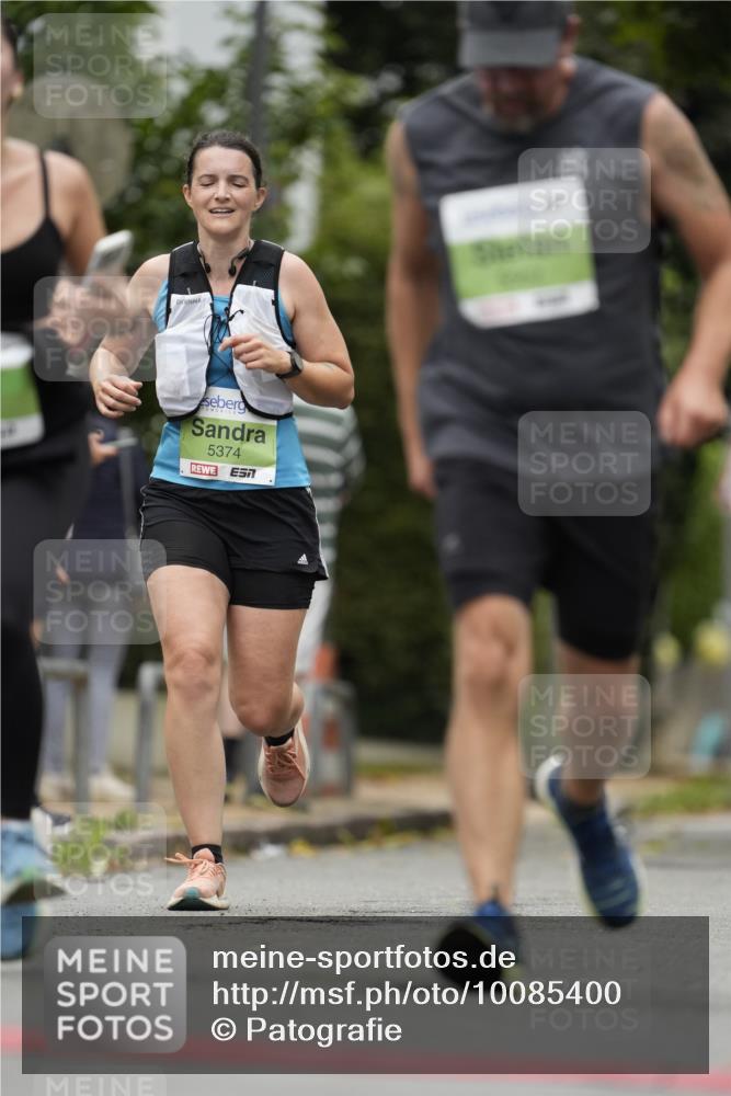 30.08.2026 - Blankeneser Heldenlauf Patografie http://msf.ph/oto/10085400 30.08.2026 10:35:21 Ziel 5374, 5562, 5890 meine-sportfotos.de