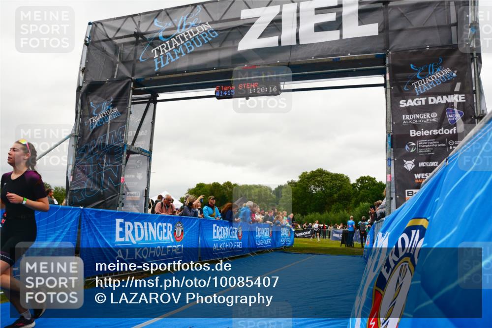 30.08.2026 - Elbe Triathlon Hamburg LAZAROV Photography http://msf.ph/oto/10085407 30.08.2026 11:50:15 Ziel 1415 meine-sportfotos.de