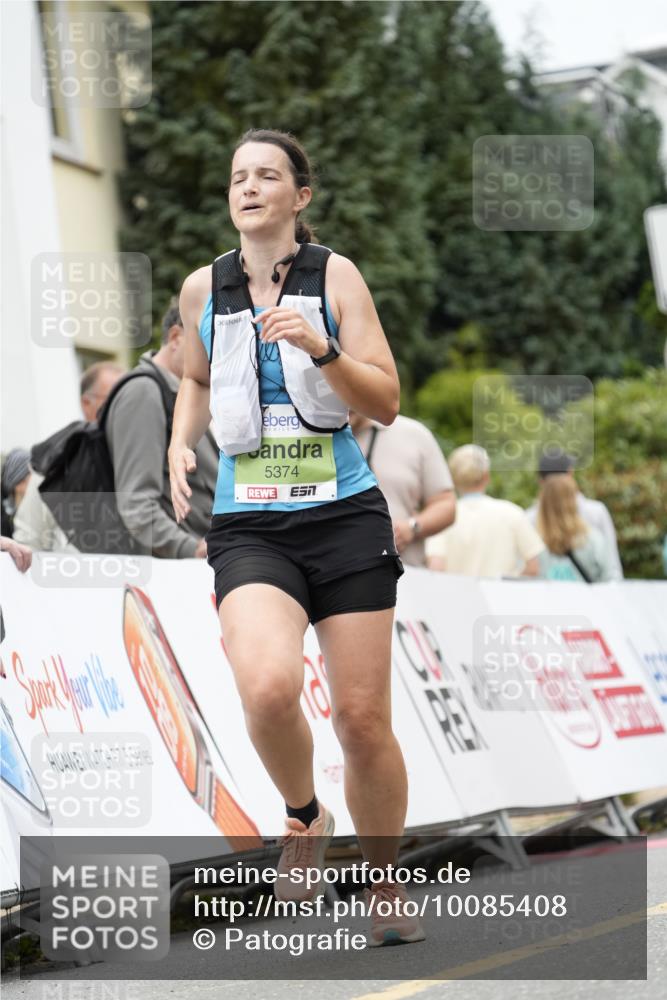 30.08.2026 - Blankeneser Heldenlauf Patografie http://msf.ph/oto/10085408 30.08.2026 10:35:27 Ziel 5374, 5562, 5890 meine-sportfotos.de