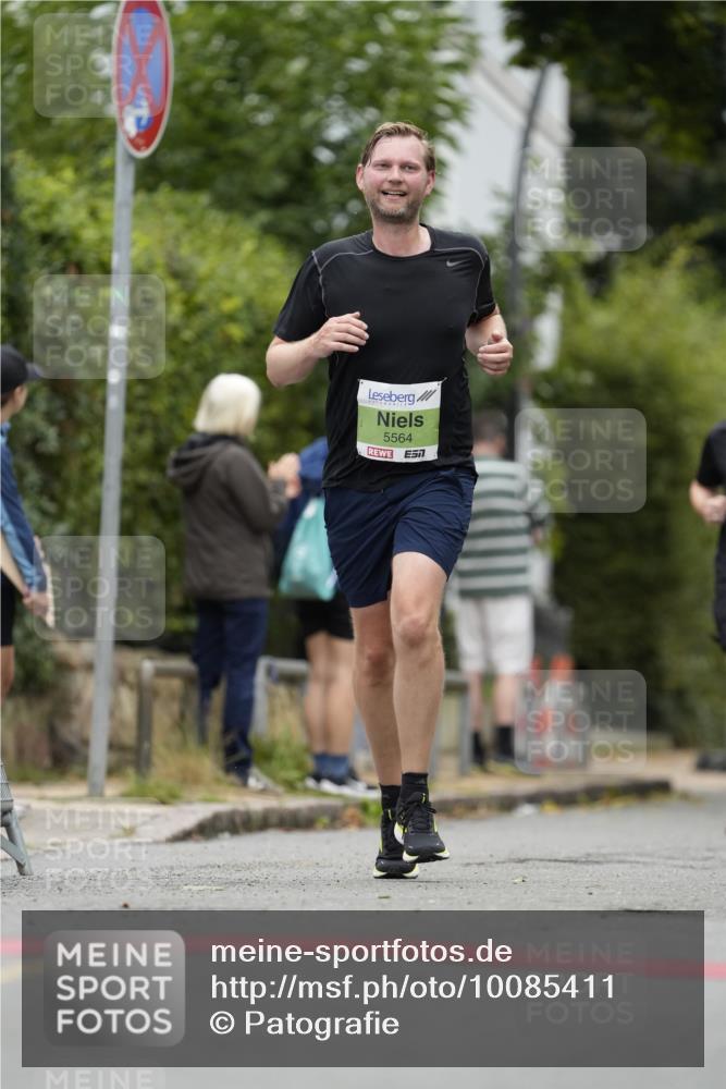 30.08.2026 - Blankeneser Heldenlauf Patografie http://msf.ph/oto/10085411 30.08.2026 10:35:31 Ziel 5374, 5564 meine-sportfotos.de
