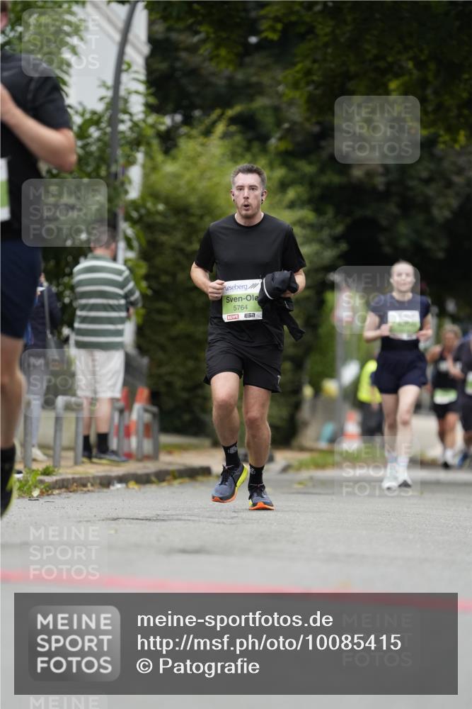 30.08.2026 - Blankeneser Heldenlauf Patografie http://msf.ph/oto/10085415 30.08.2026 10:35:32 Ziel 5374, 5564 meine-sportfotos.de