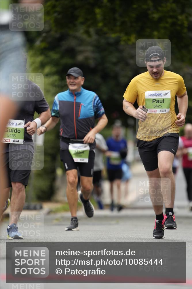30.08.2026 - Blankeneser Heldenlauf Patografie http://msf.ph/oto/10085444 30.08.2026 10:35:49 Ziel 5165, 5189, 5425, 5818 meine-sportfotos.de