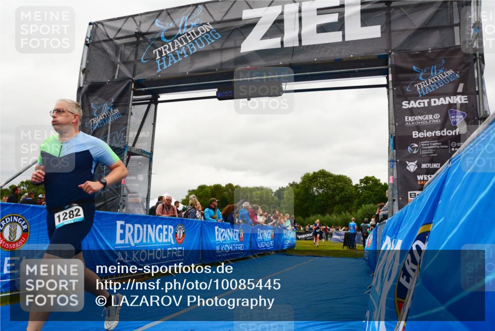 30.08.2026 - Elbe Triathlon Hamburg LAZAROV Photography http://msf.ph/oto/10085445 30.08.2026 11:50:31 Ziel 686, 912, 958, 1282 meine-sportfotos.de