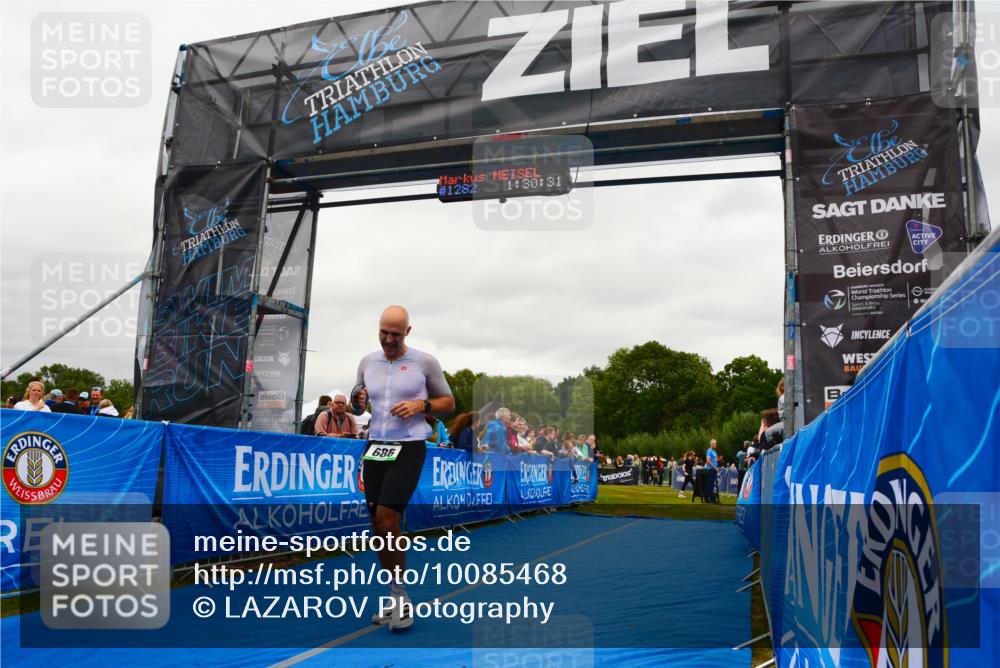 30.08.2026 - Elbe Triathlon Hamburg LAZAROV Photography http://msf.ph/oto/10085468 30.08.2026 11:50:39 Ziel 686, 958 meine-sportfotos.de