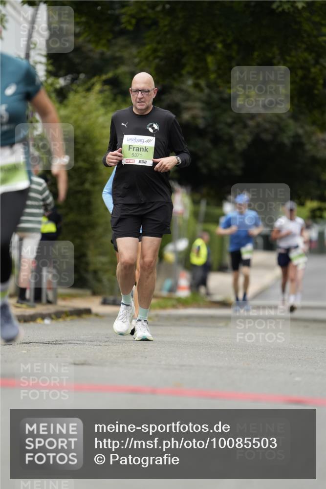 30.08.2026 - Blankeneser Heldenlauf Patografie http://msf.ph/oto/10085503 30.08.2026 10:36:27 Ziel 5077, 5264 meine-sportfotos.de
