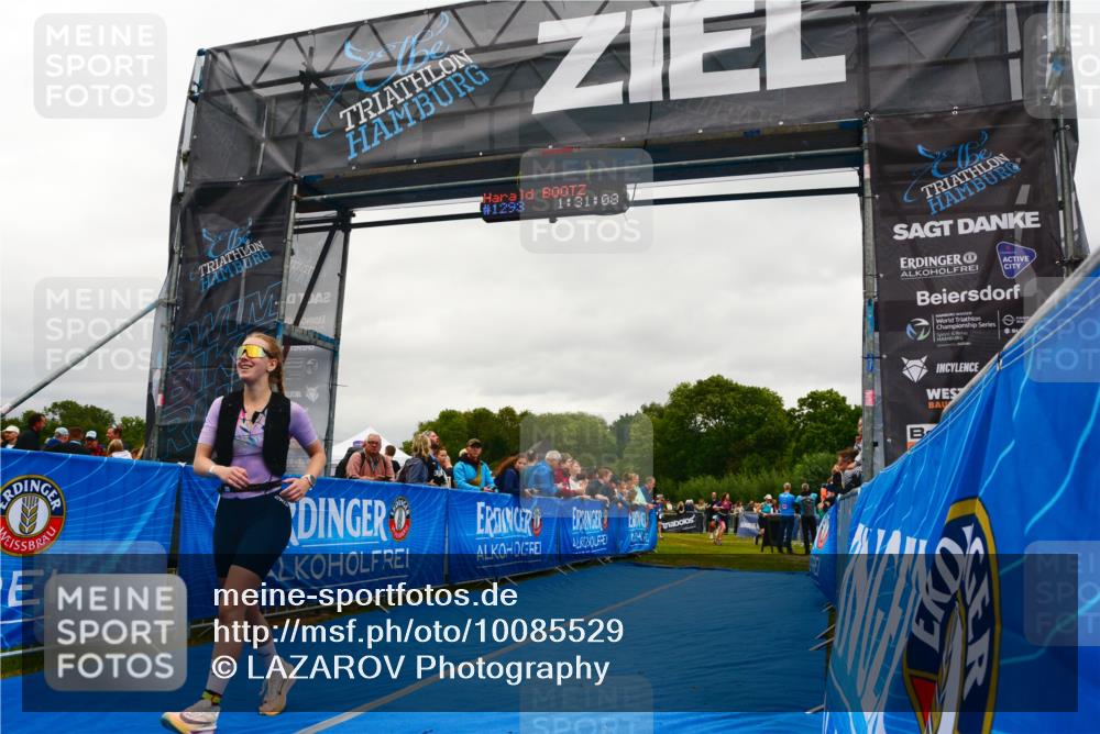 30.08.2026 - Elbe Triathlon Hamburg LAZAROV Photography http://msf.ph/oto/10085529 30.08.2026 11:51:10 Ziel 833, 1293 meine-sportfotos.de