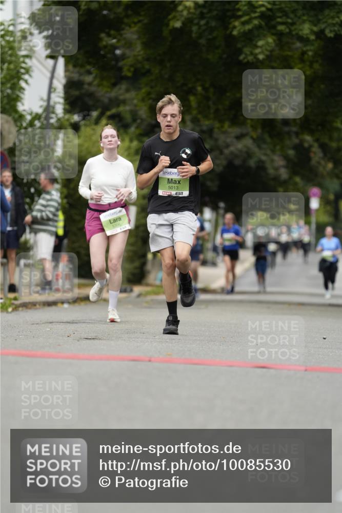 30.08.2026 - Blankeneser Heldenlauf Patografie http://msf.ph/oto/10085530 30.08.2026 10:36:50 Ziel 5013, 5306, 5359, 5538, 5539 meine-sportfotos.de