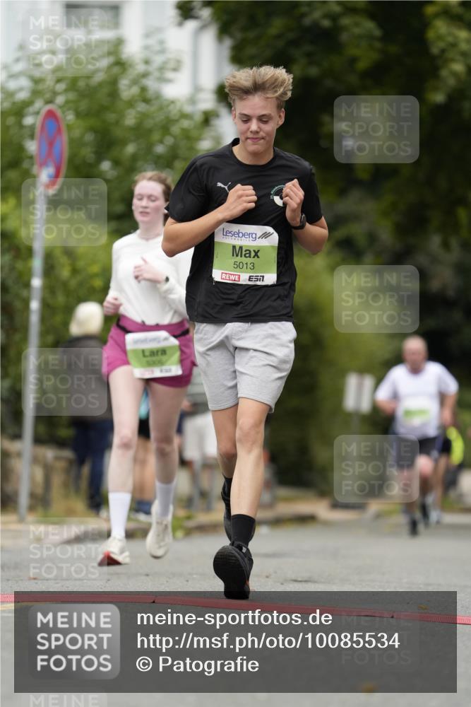 30.08.2026 - Blankeneser Heldenlauf Patografie http://msf.ph/oto/10085534 30.08.2026 10:36:52 Ziel 5013, 5306, 5538, 5539 meine-sportfotos.de