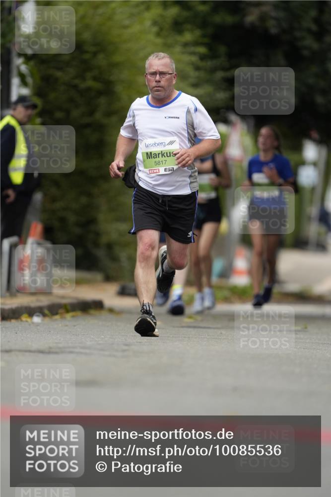 30.08.2026 - Blankeneser Heldenlauf Patografie http://msf.ph/oto/10085536 30.08.2026 10:36:54 Ziel 5013, 5306, 5538, 5539 meine-sportfotos.de