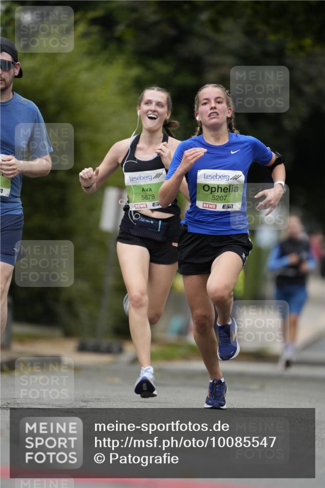 30.08.2026 - Blankeneser Heldenlauf Patografie http://msf.ph/oto/10085547 30.08.2026 10:37:03 Ziel 5207, 5790, 5817, 5878 meine-sportfotos.de