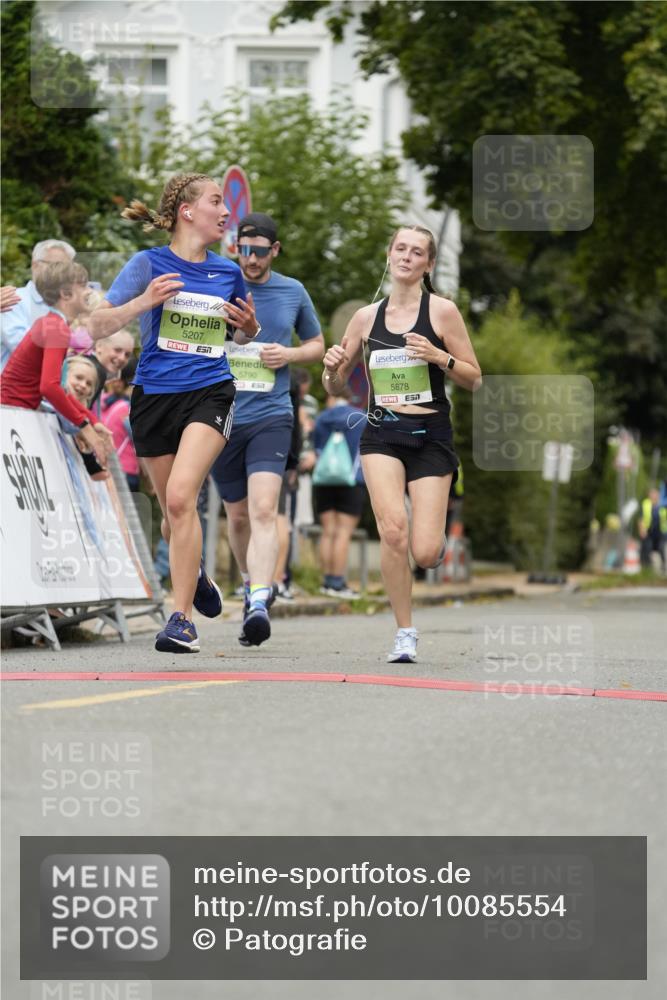 30.08.2026 - Blankeneser Heldenlauf Patografie http://msf.ph/oto/10085554 30.08.2026 10:37:06 Ziel 5207, 5790, 5817, 5878 meine-sportfotos.de