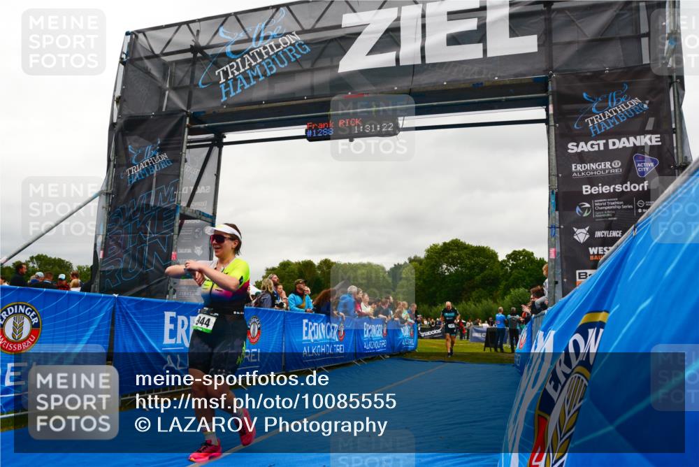 30.08.2026 - Elbe Triathlon Hamburg LAZAROV Photography http://msf.ph/oto/10085555 30.08.2026 11:51:23 Ziel 944, 1288, 1347 meine-sportfotos.de