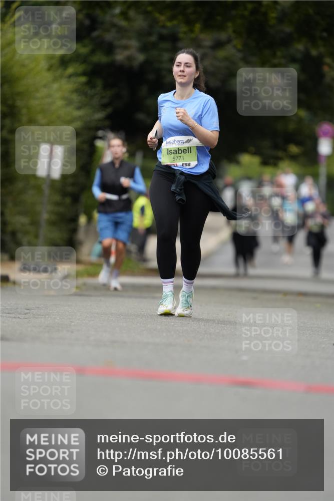 30.08.2026 - Blankeneser Heldenlauf Patografie http://msf.ph/oto/10085561 30.08.2026 10:37:09 Ziel 5207, 5790, 5817, 5878 meine-sportfotos.de