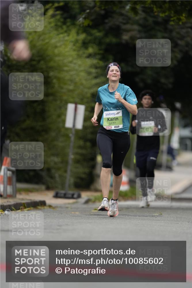 30.08.2026 - Blankeneser Heldenlauf Patografie http://msf.ph/oto/10085602 30.08.2026 10:37:39 Ziel 5201, 5752, 5861 meine-sportfotos.de