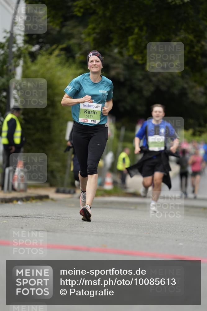 30.08.2026 - Blankeneser Heldenlauf Patografie http://msf.ph/oto/10085613 30.08.2026 10:37:43 Ziel 5177, 5201, 5752, 5861 meine-sportfotos.de