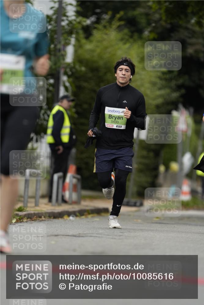 30.08.2026 - Blankeneser Heldenlauf Patografie http://msf.ph/oto/10085616 30.08.2026 10:37:46 Ziel 5177, 5201, 5752, 5861 meine-sportfotos.de