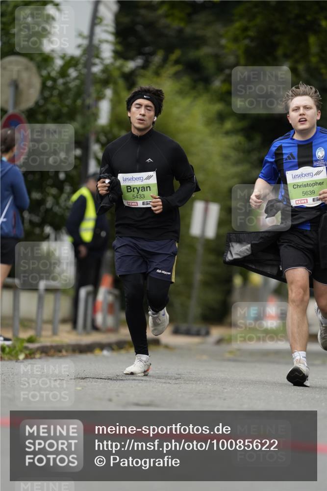 30.08.2026 - Blankeneser Heldenlauf Patografie http://msf.ph/oto/10085622 30.08.2026 10:37:48 Ziel 5177, 5433, 5639, 5752 meine-sportfotos.de