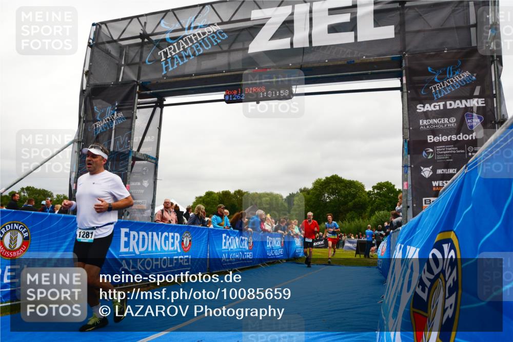 30.08.2026 - Elbe Triathlon Hamburg LAZAROV Photography http://msf.ph/oto/10085659 30.08.2026 11:52:05 Ziel 1281, 1331, 1455 meine-sportfotos.de