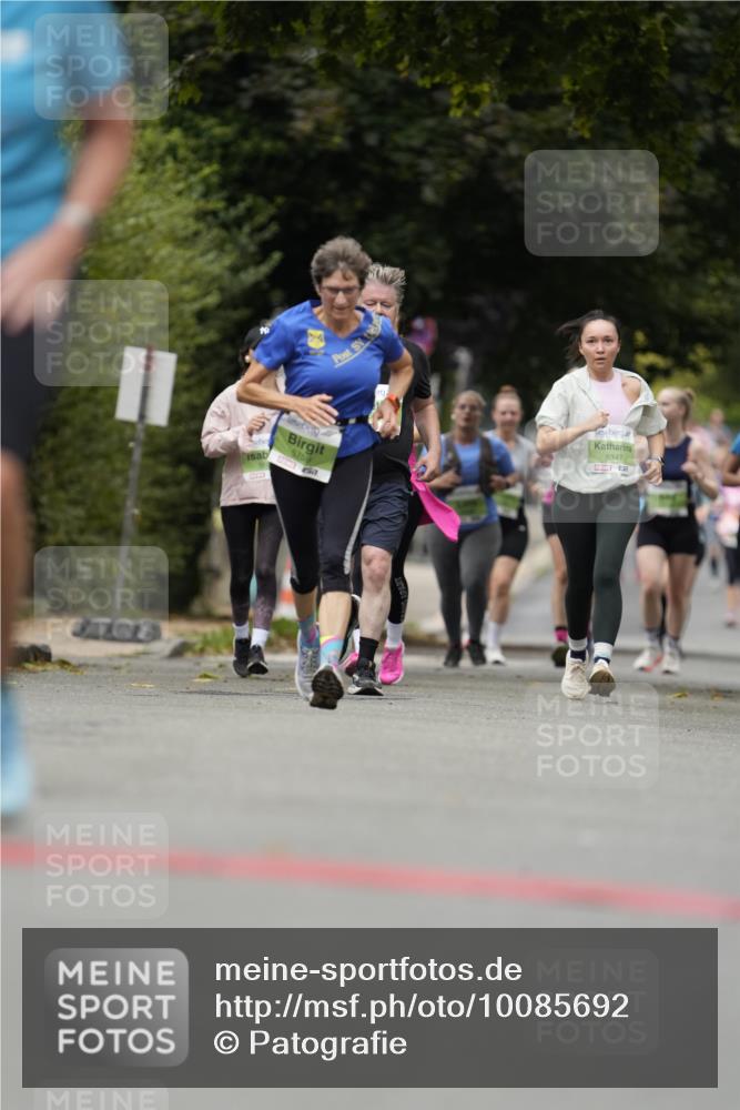30.08.2026 - Blankeneser Heldenlauf Patografie http://msf.ph/oto/10085692 30.08.2026 10:38:43 Ziel 5459, 5513, 5673, 5857 meine-sportfotos.de