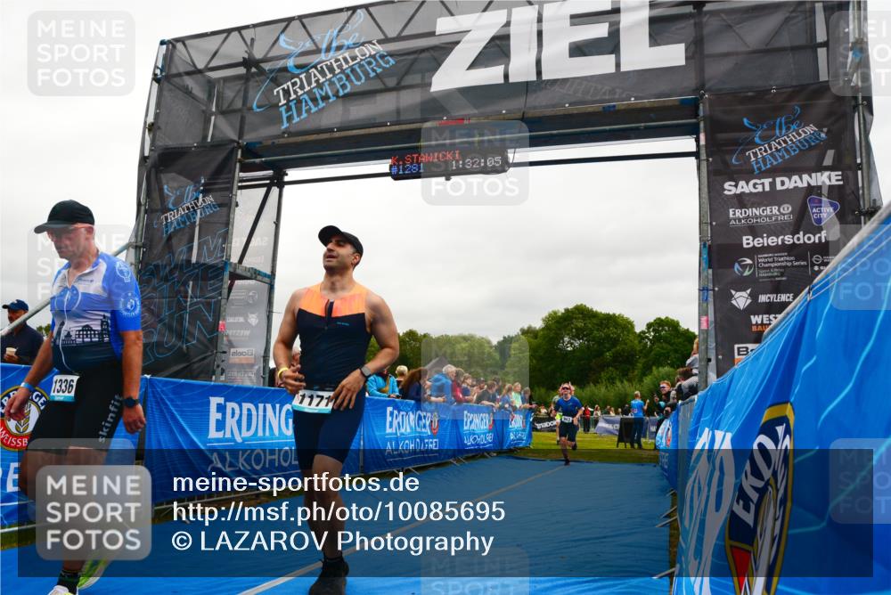 30.08.2026 - Elbe Triathlon Hamburg LAZAROV Photography http://msf.ph/oto/10085695 30.08.2026 11:52:20 Ziel 943, 1128, 1171, 1336, 1578 meine-sportfotos.de