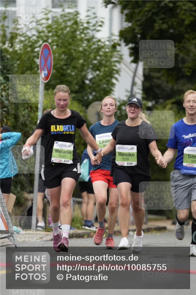 30.08.2026 - Blankeneser Heldenlauf Patografie http://msf.ph/oto/10085755 30.08.2026 10:39:32 Ziel 5053, 5200, 5338, 5437, 5829, 5830 meine-sportfotos.de