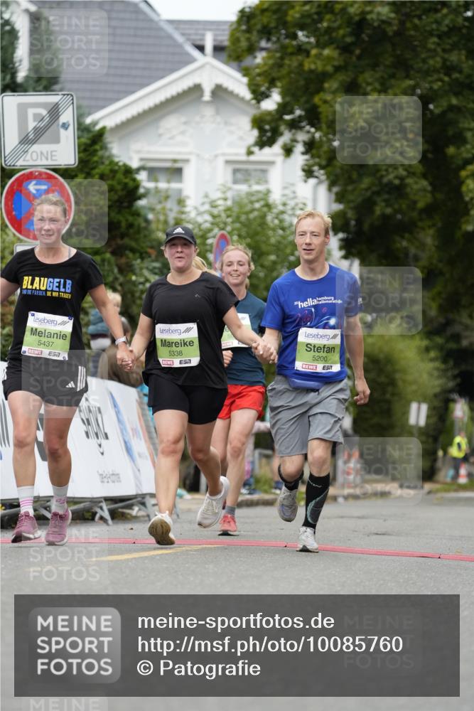 30.08.2026 - Blankeneser Heldenlauf Patografie http://msf.ph/oto/10085760 30.08.2026 10:39:35 Ziel 5053, 5200, 5338, 5437 meine-sportfotos.de