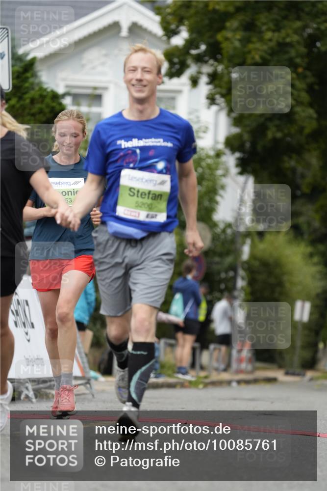 30.08.2026 - Blankeneser Heldenlauf Patografie http://msf.ph/oto/10085761 30.08.2026 10:39:36 Ziel 5053, 5200, 5338, 5437 meine-sportfotos.de