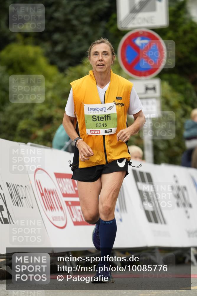 30.08.2026 - Blankeneser Heldenlauf Patografie http://msf.ph/oto/10085776 30.08.2026 10:39:55 Ziel 5143, 5345, 5440, 5668, 5669 meine-sportfotos.de