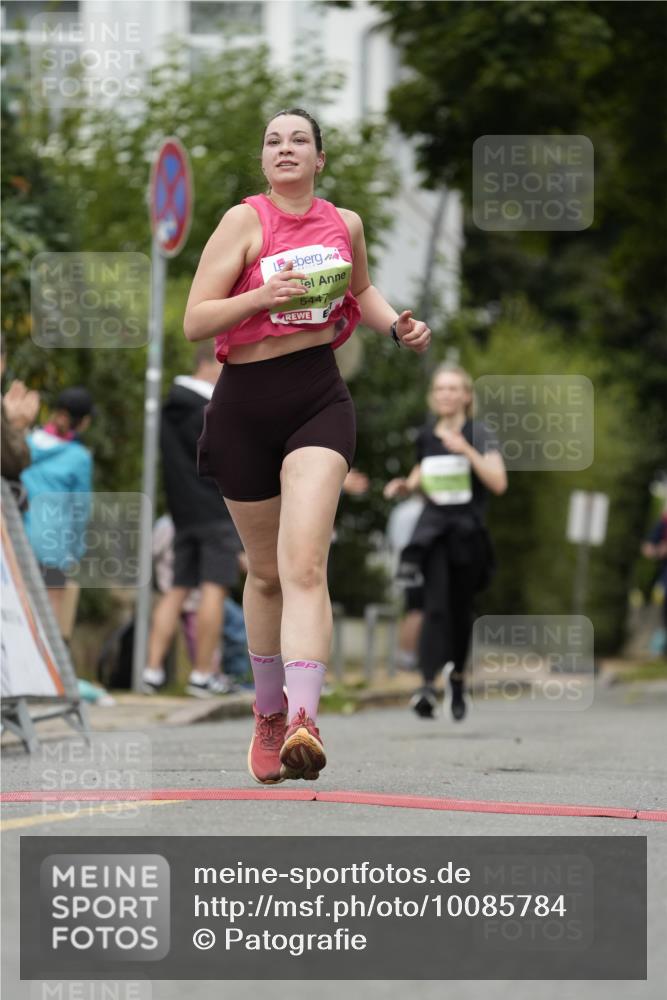 30.08.2026 - Blankeneser Heldenlauf Patografie http://msf.ph/oto/10085784 30.08.2026 10:40:00 Ziel 5143, 5345, 5440, 5447 meine-sportfotos.de