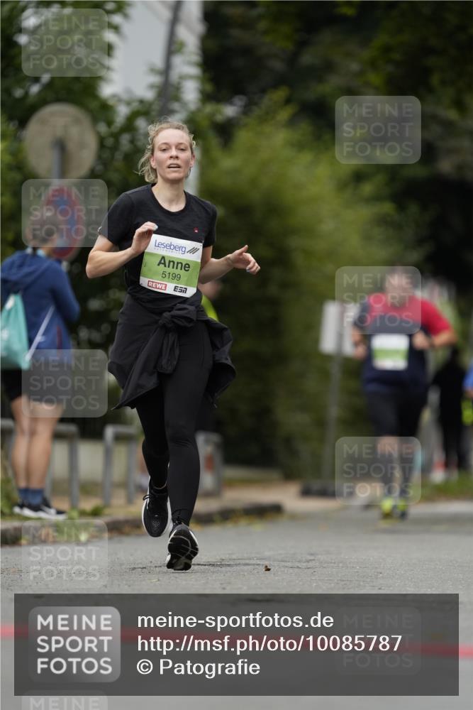 30.08.2026 - Blankeneser Heldenlauf Patografie http://msf.ph/oto/10085787 30.08.2026 10:40:02 Ziel 5143, 5199, 5345, 5440, 5447 meine-sportfotos.de