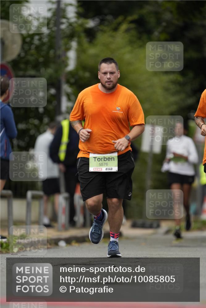 30.08.2026 - Blankeneser Heldenlauf Patografie http://msf.ph/oto/10085805 30.08.2026 10:40:26 Ziel 5559, 5565 meine-sportfotos.de