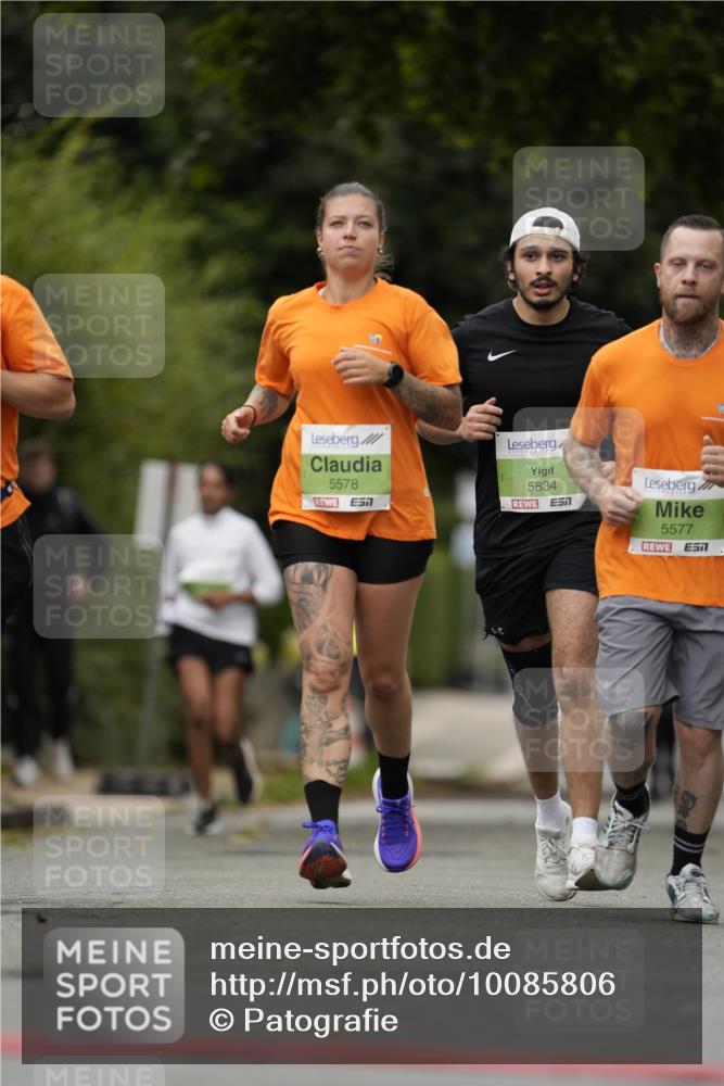 30.08.2026 - Blankeneser Heldenlauf Patografie http://msf.ph/oto/10085806 30.08.2026 10:40:27 Ziel 5559, 5565 meine-sportfotos.de