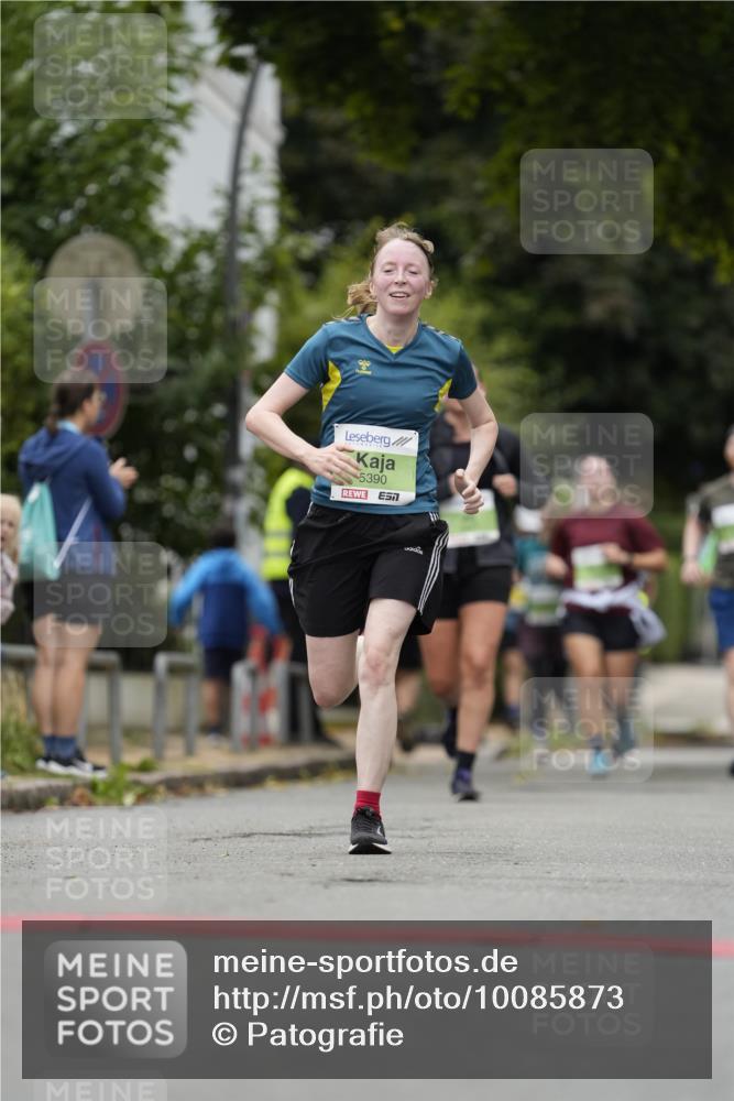 30.08.2026 - Blankeneser Heldenlauf Patografie http://msf.ph/oto/10085873 30.08.2026 10:41:37 Ziel 5311, 5390, 5675, 5676 meine-sportfotos.de